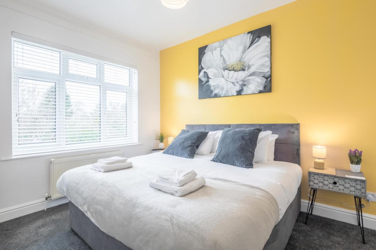 Private Room 5 With Kitchenette By Cb Stays No Minimum Stays CBG Εξωτερικό φωτογραφία